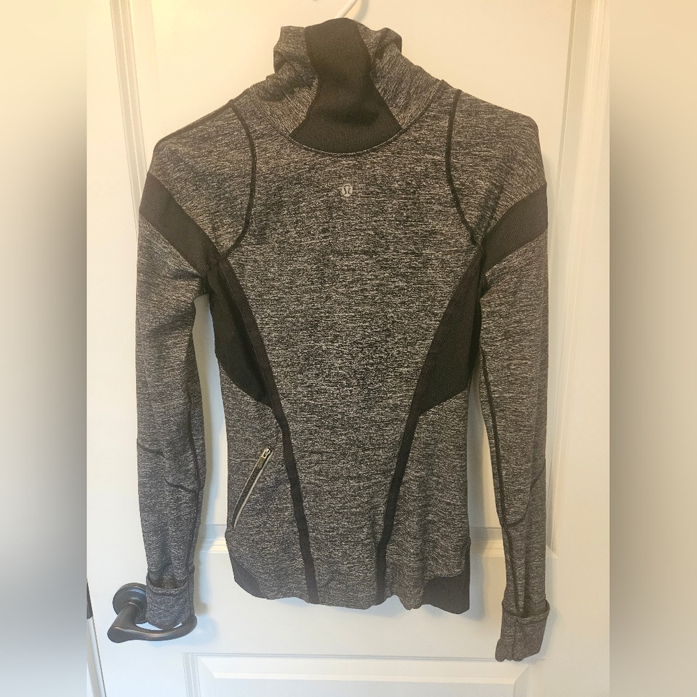 Lululemon top - Picture 2 of 2